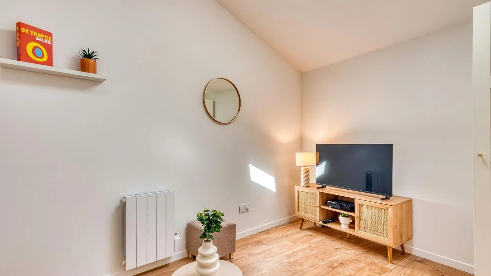 Le Pastel - Cosy Appart - Metro B - 1 A 4 Personnes Oullins