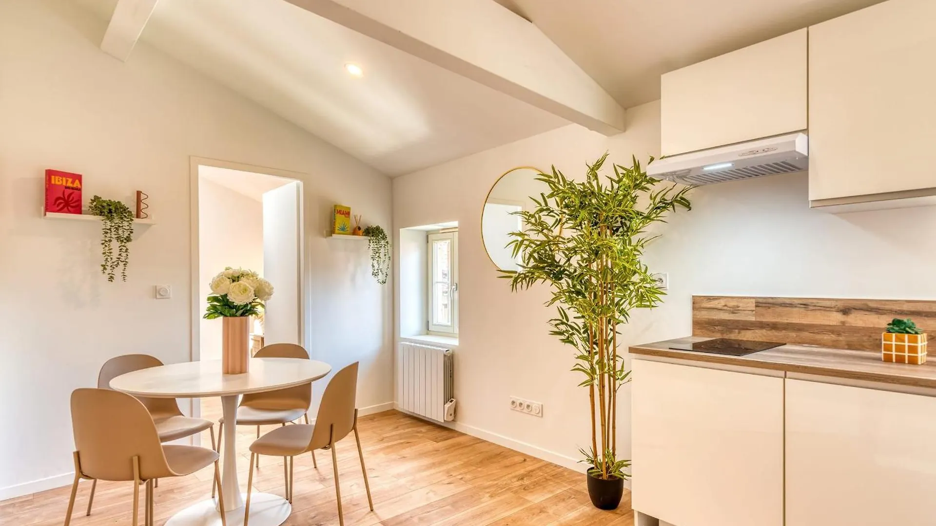 Le Pastel - Cosy Appart - Metro B - 1 A 4 Personnes Oullins 0*,  Franciaország